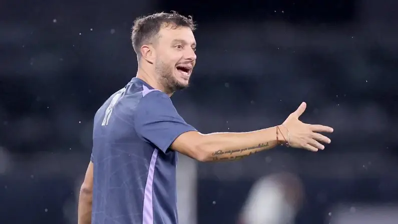 BOTAFOGO/RJ:  MARTÍN ANSELMI LAMENTA DERROTA DO BOTAFOGO NO CLÁSSICO DIANTE DO FLUMINENSE/RJ.