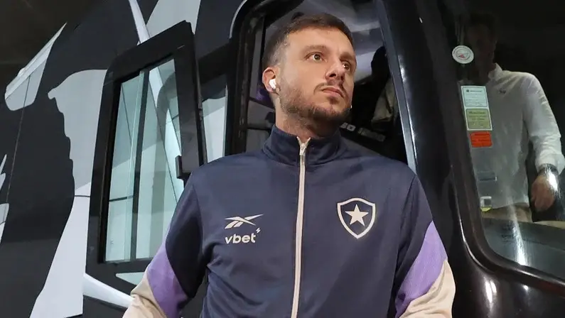 BOTAFOGO/RJ:  MARTÍN ANSELMI DIZ QUE ROTAÇÃO VAI CONTINUARE TORCE PELO FIM DO TRANSFER BAN.