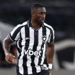 BOTAFOGO/RJ:  BASTOS RESSALTA PERÍODO COMPLICADO E COMEMORA A VOLTA AOS GRAMADOS NO BOTAFOGO/RJ.